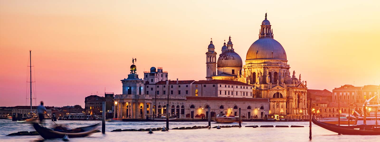 Splendida vista di Venezia al tramonto